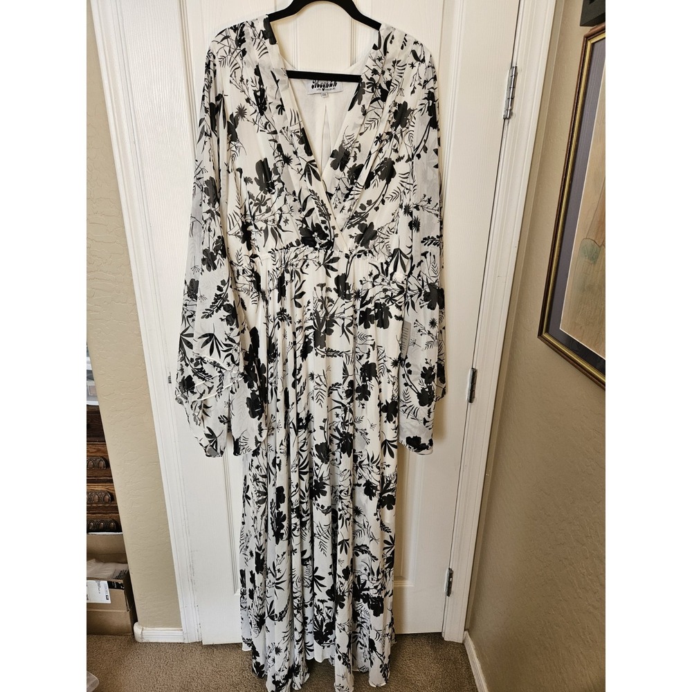 Meghan LA Sunset "Enchanted Garden" Floral Lined V-Neck Maxi Dress, Plus 3XL